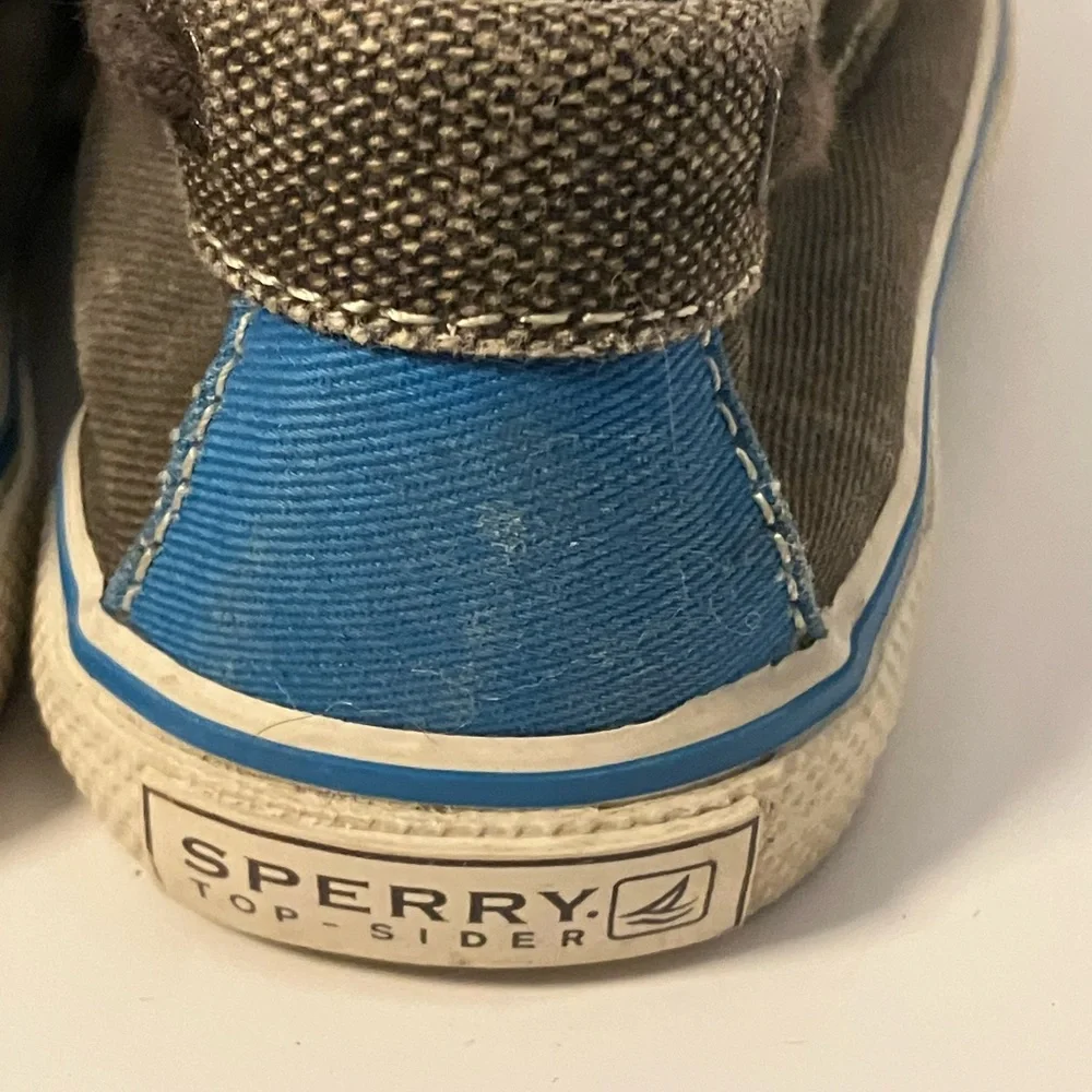 Sperry boys boat shoes size 8.5 Halyard
